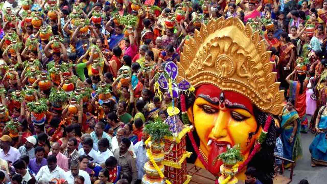 నేడే లష్కర్‌ బోనాలు