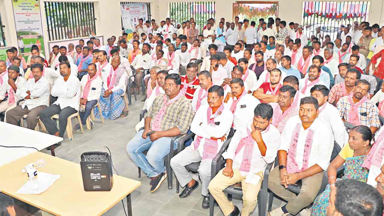 3 గంటలే ఇస్తే ఎవుసం బంద్