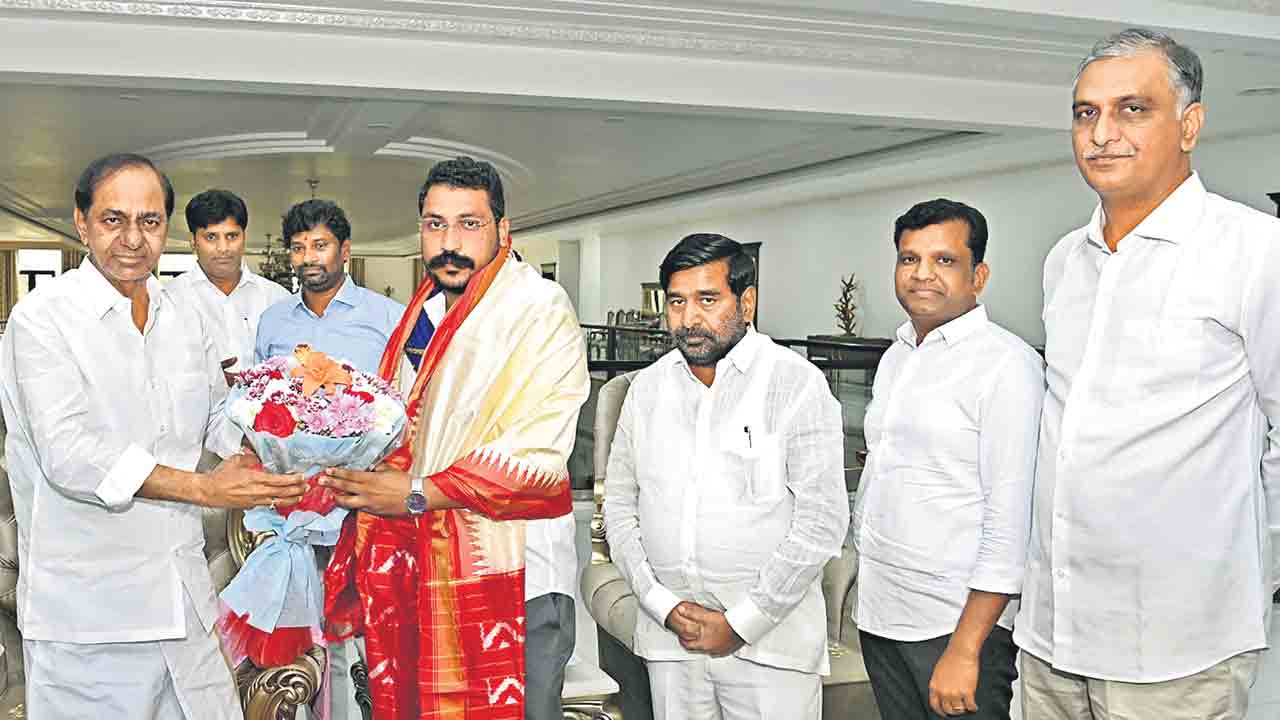 CM KCR | దేశంలో సీఎం కేసీఆరే అసలైన దళిత‘బంధు’వు.. భీమ్‌ ఆర్మీ నేత చంద్రశేఖర్‌ ఆజాద్‌ ప్రశంసల వర్షం