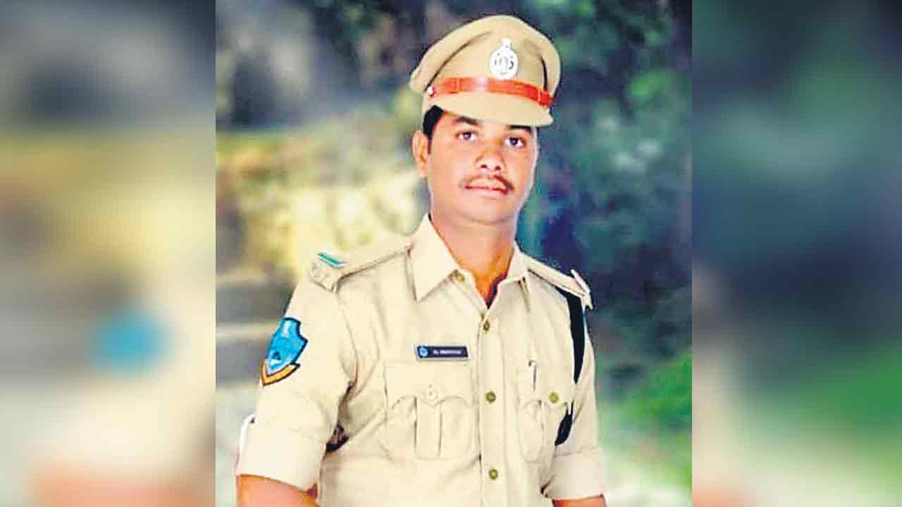 ఏసీబీ వలలో ఫారెస్ట్‌ బీట్‌ ఆఫీసర్‌