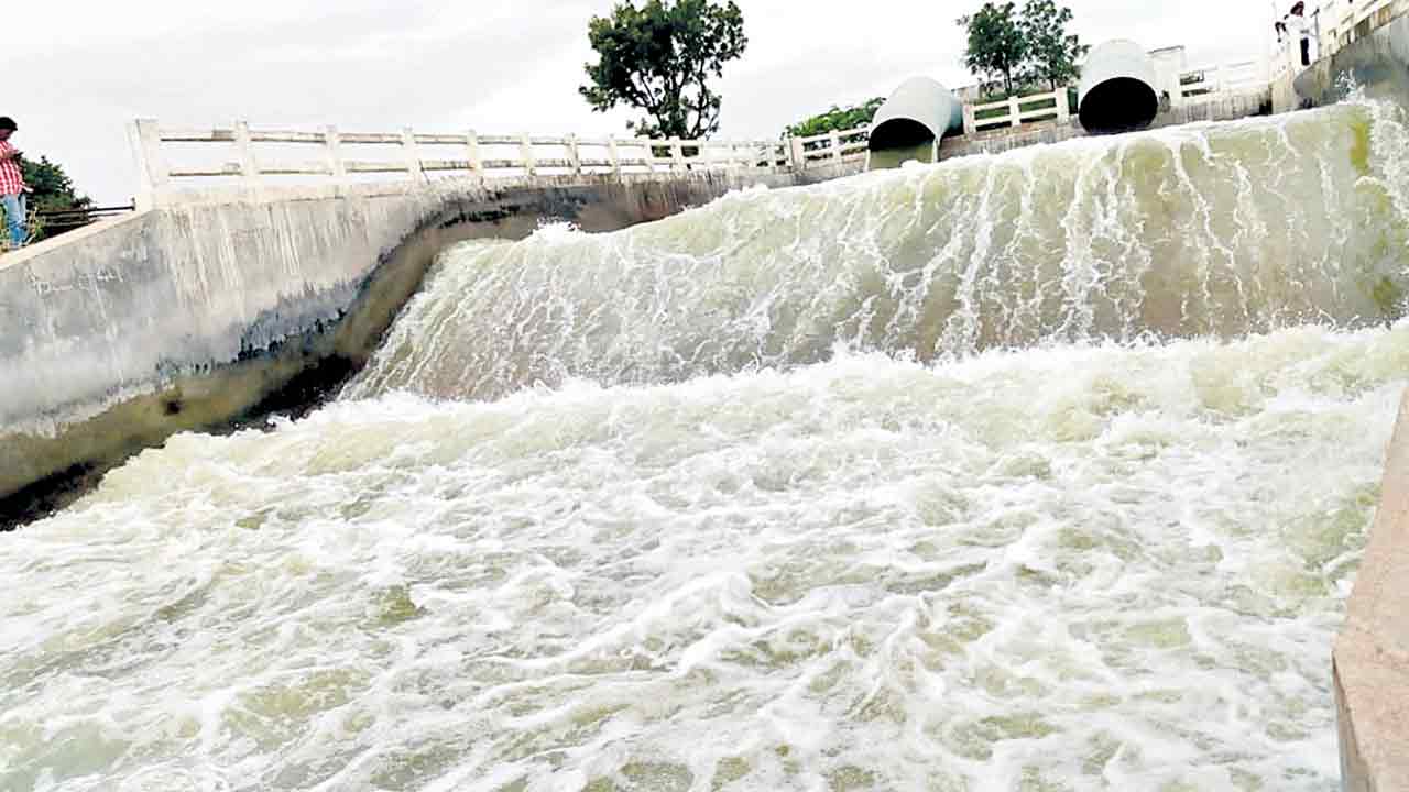 కోయిల్‌సాగర్‌కు కృష్ణమ్మ పరుగులు