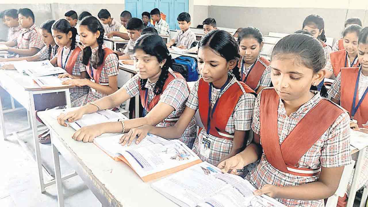 ప్రకాశ పఠనం.. భాషా వికాసం
