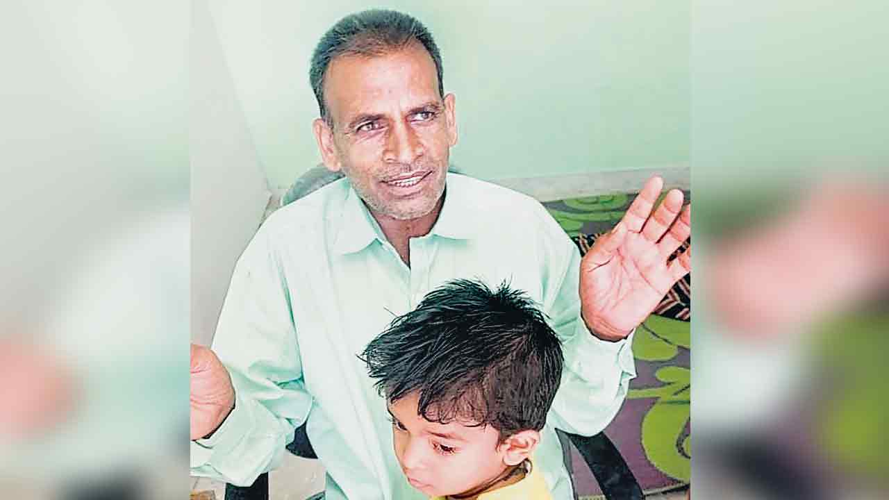 Congress | కాంగ్రెస్ మాటలు నమ్మితే కష్టాలే.. సీతక్క సొంత జీపీకి చెందిన రైతు దేవిరెడ్డి అనంతరెడ్డి మనోగతం
