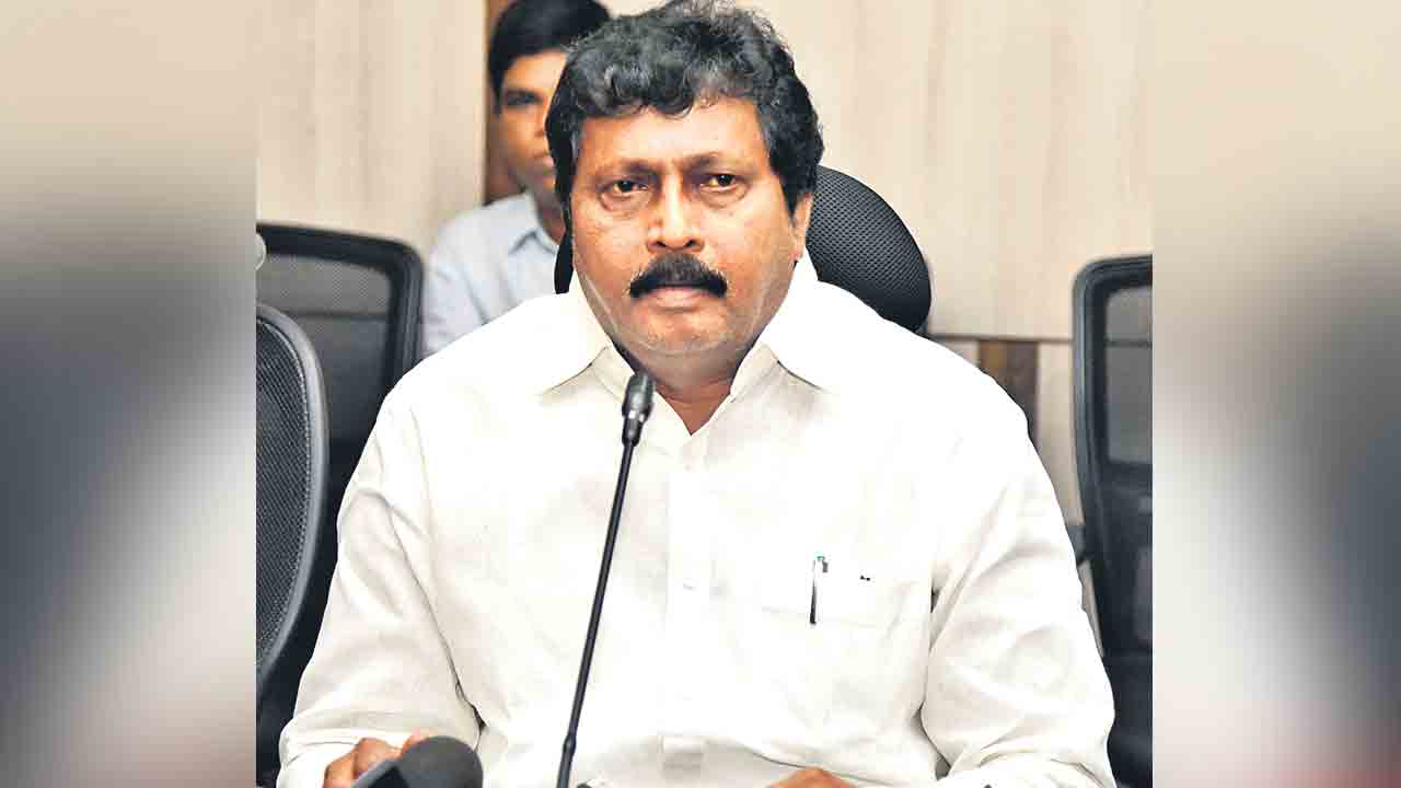 కాంగ్రెస్‌కు కీలెరిగి వాత పెట్టాలె: బడుగుల