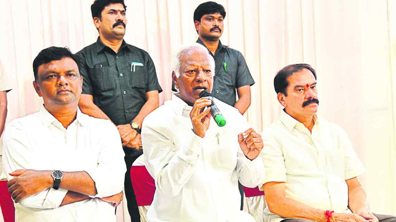 తెలంగాణ బాహుబలి సీఎం కేసీఆర్‌