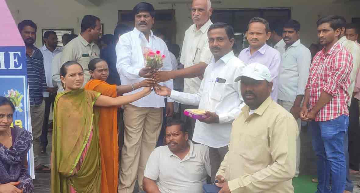 దివ్యాంగులకు అండగా సీఎం కేసీఆర్‌