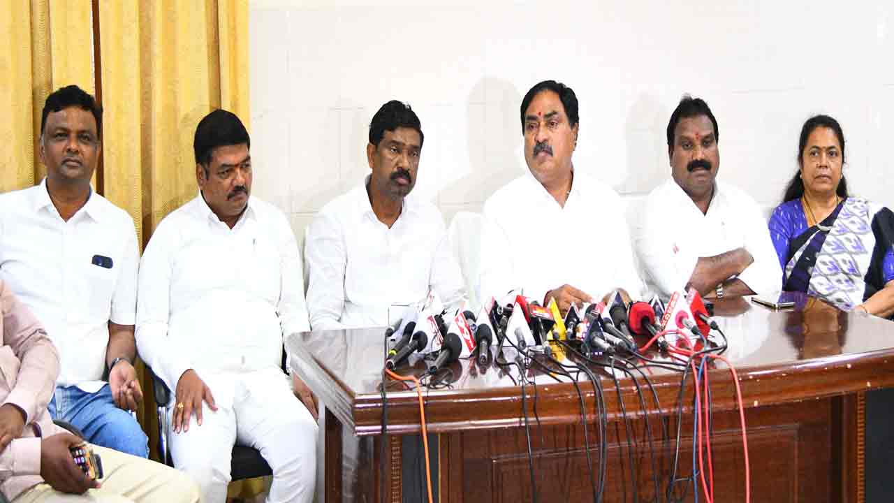 కాంగ్రెస్.. రైతు ద్రోహి