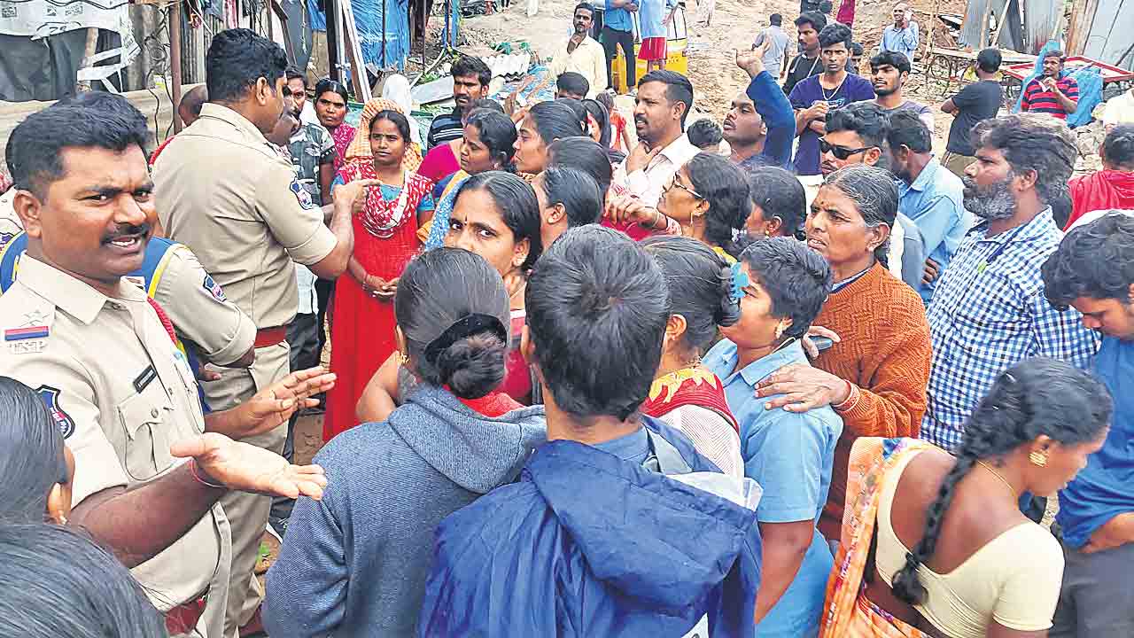 ‘కాంగ్రెస్‌ గో బ్యాక్‌ ’