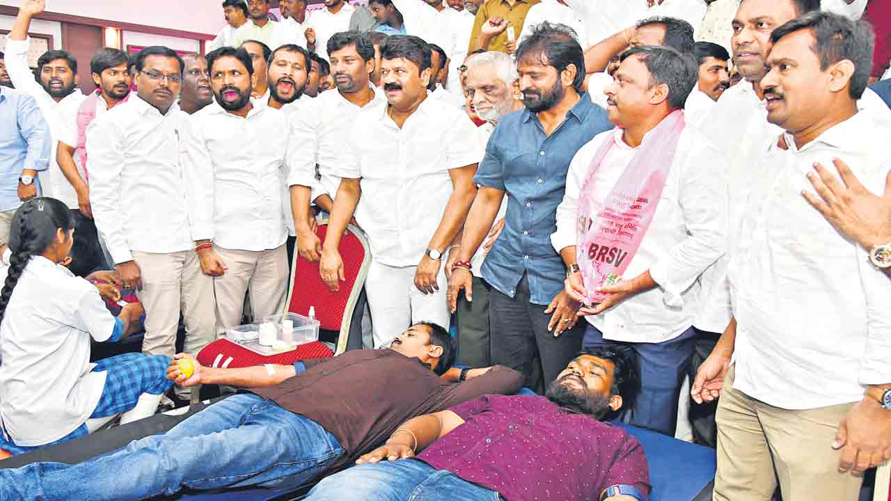 జయహో రామన్న ఆత్మీయ నేతకు చిరునవ్వే కానుక