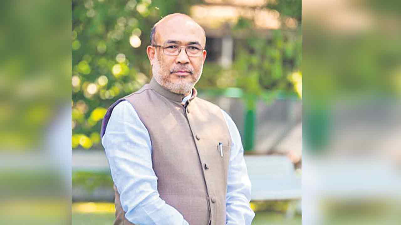 Manipur CM Biren Singh |  కుకీలపై హేళన వ్యాఖ్యలు.. వివాదాస్పదంగా మణిపూర్‌ సీఎం బీరేన్‌ ట్వీట్లు