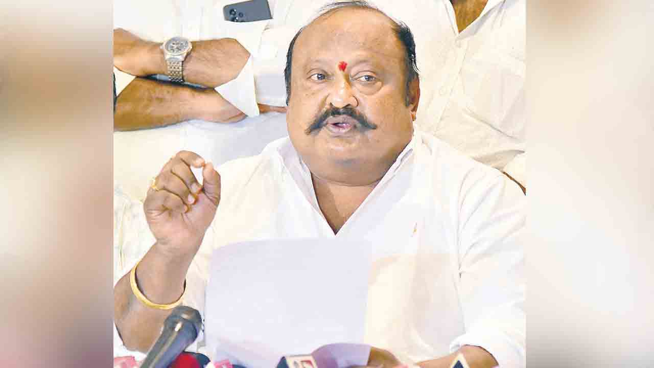 విద్యారంగంలో బీసీలకు పెద్దపీట