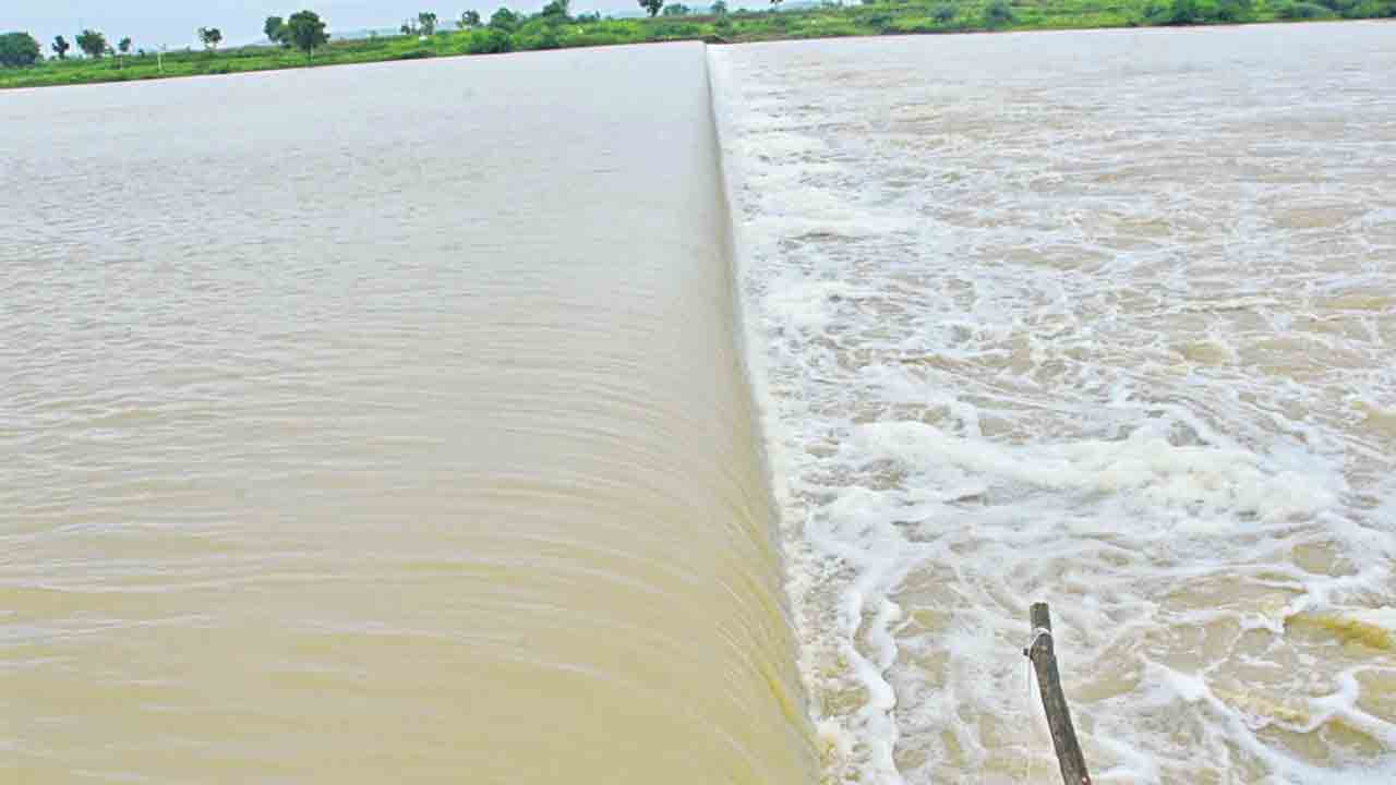 CM KCR | సీఎం కేసీఆర్‌ నిర్ణయంతో నీటి వృథాకు బ్రేక్‌.. నీటితో కళకళలాడుతున్న చెక్‌డ్యామ్‌లు