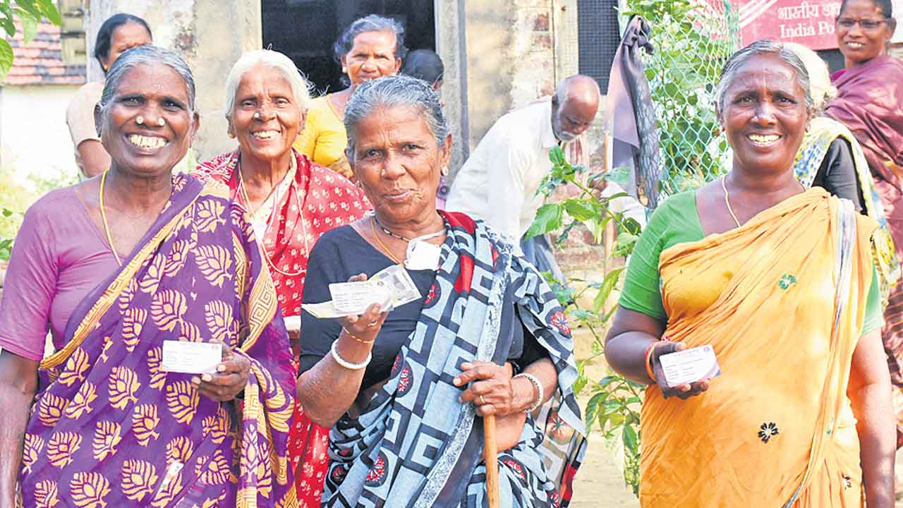 నమ్ముకుంటే అమ్ముకుంటరు