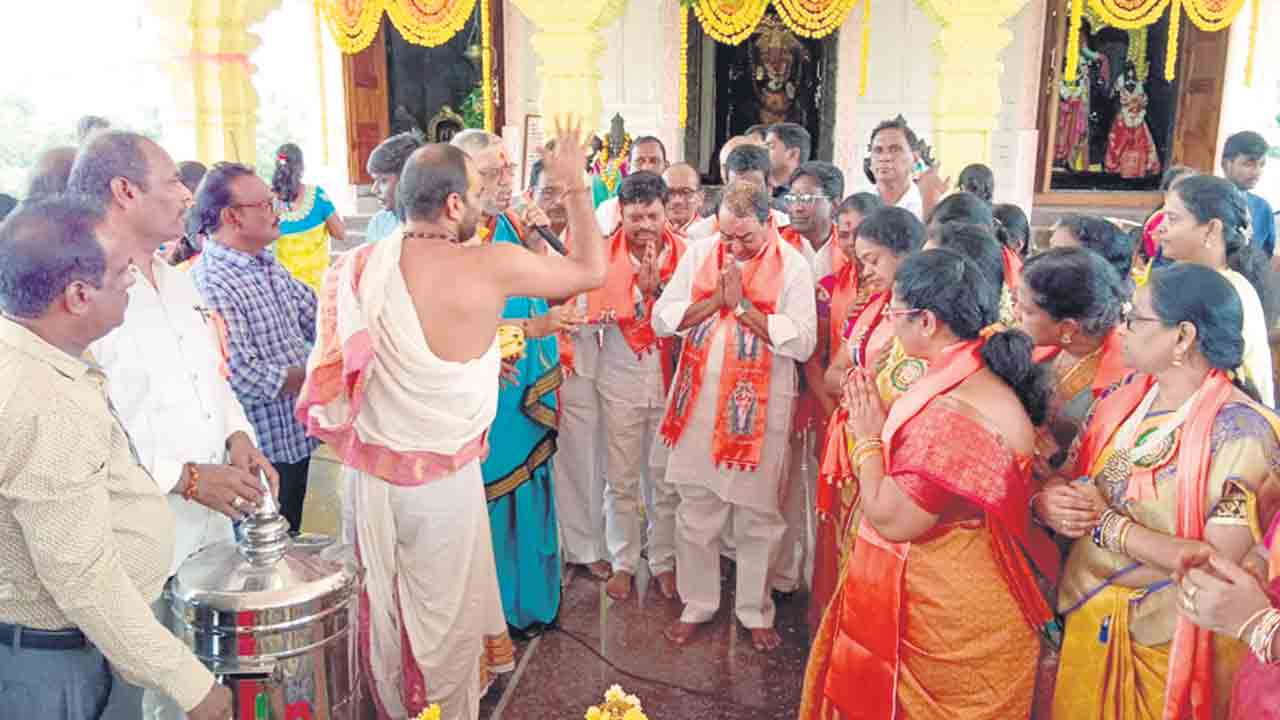 బ్రాహ్మణోత్తములకు సన్మానం