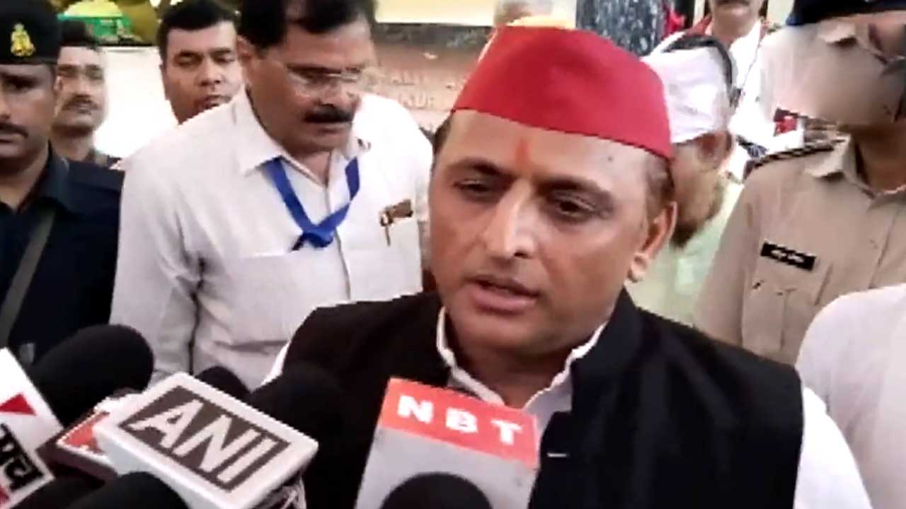 Akhilesh Yadav | పార్లమెంటు మెట్లపై ప్రధాని మోకరిల్లినప్పుడే ప్రజాస్వామ్యంపై ప్రజలకు నమ్మకం కలిగేది: అఖిలేష్‌ యాదవ్‌