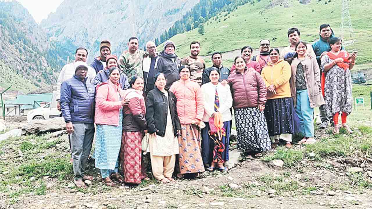 అమర్‌నాథ్‌ యాత్రలో మనోళ్లు సేఫ్‌