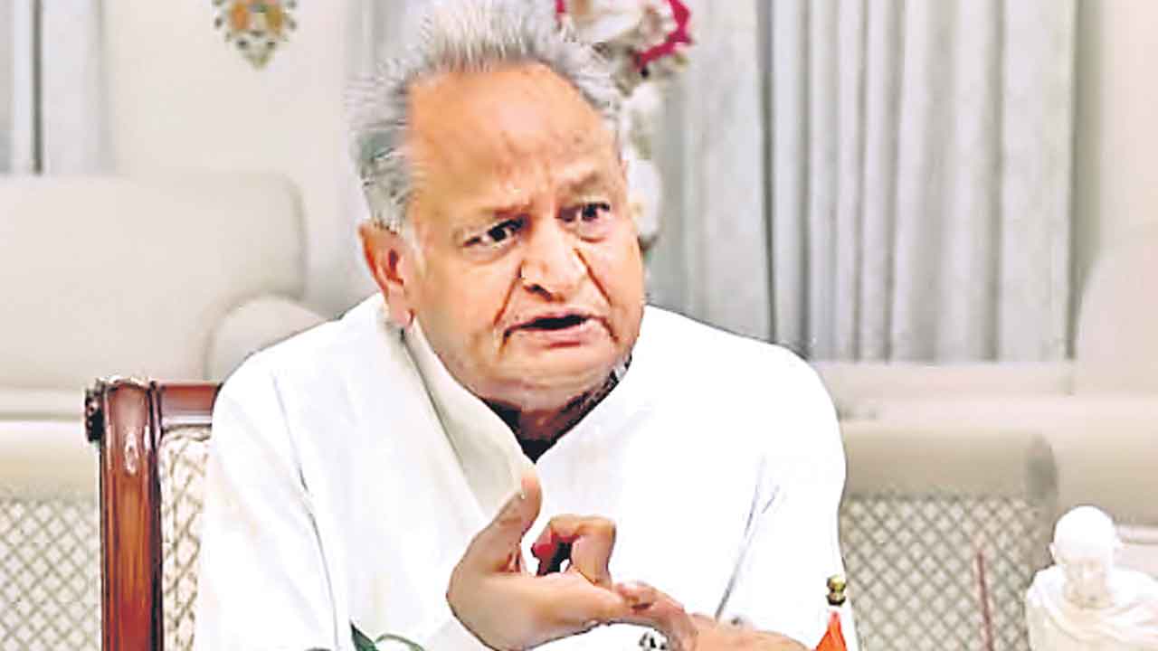 Ashok Gehlot | 1992 నాటి సెక్స్‌ స్కాండల్‌ కేసులో అశోక్‌ గెహ్లాట్‌.. రాజస్థాన్‌ సీఎంపై మాజీ మంత్రి సంచలన ఆరోపణలు