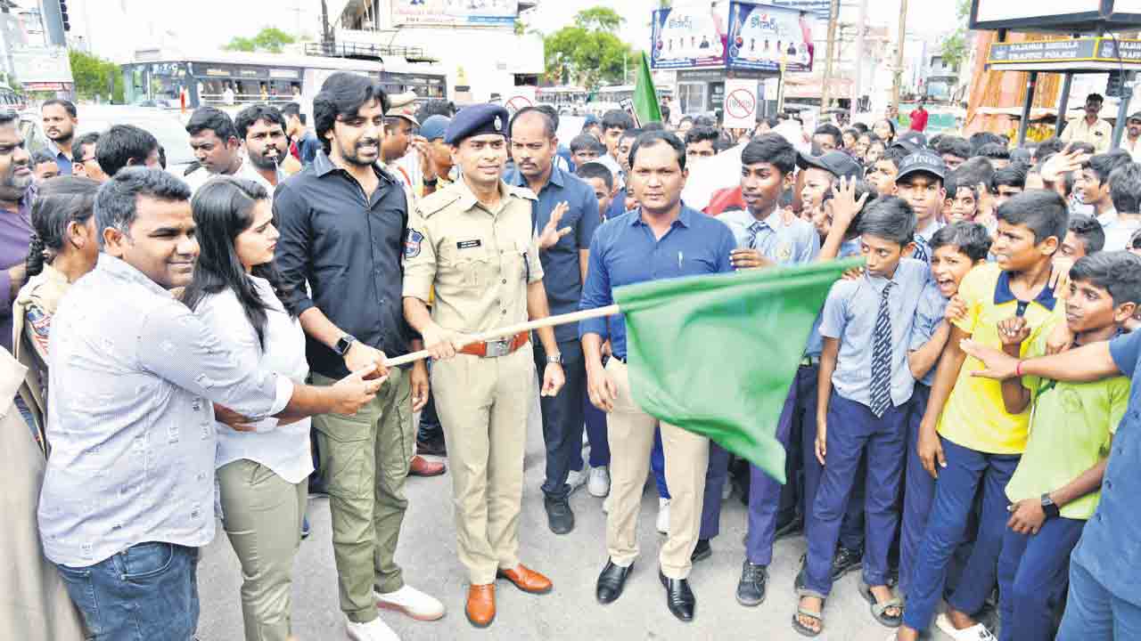 ఉత్సాహంగా యాంటీ డ్రగ్స్‌ ర్యాలీ