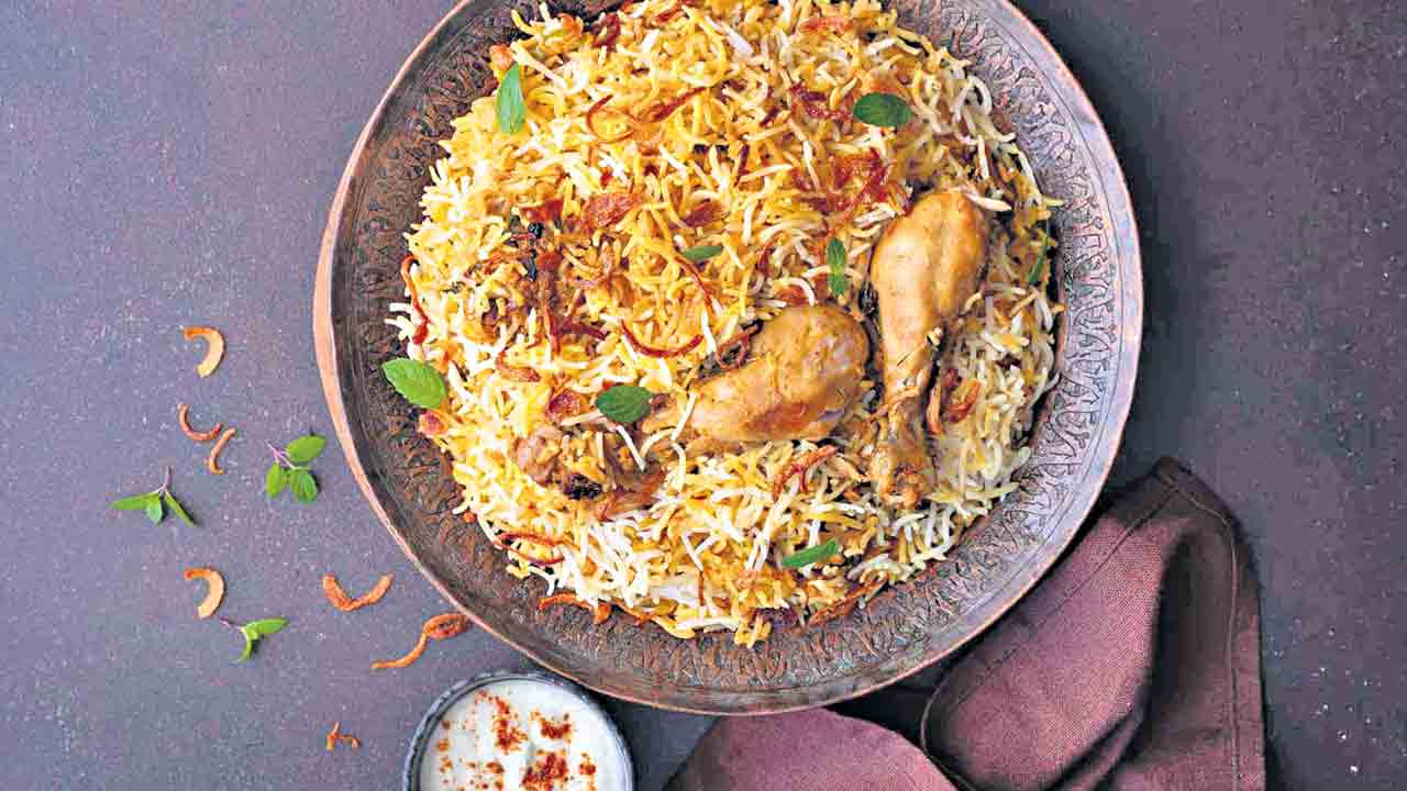 World Biryani day |  వాహ్వా బిర్యానీ..  రోజురోజుకూ పెరుగుతున్న క్రేజ్‌.. అందుకు తగ్గట్టు మార్కెట్‌లోకి కొత్త రుచులు