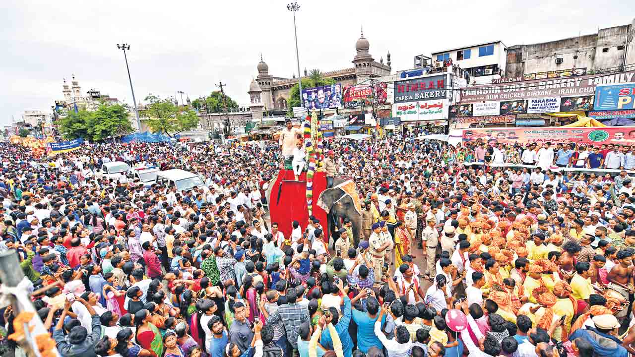 అమ్మవారి ఘట్టం ఆధ్యాత్మిక సంద్రం