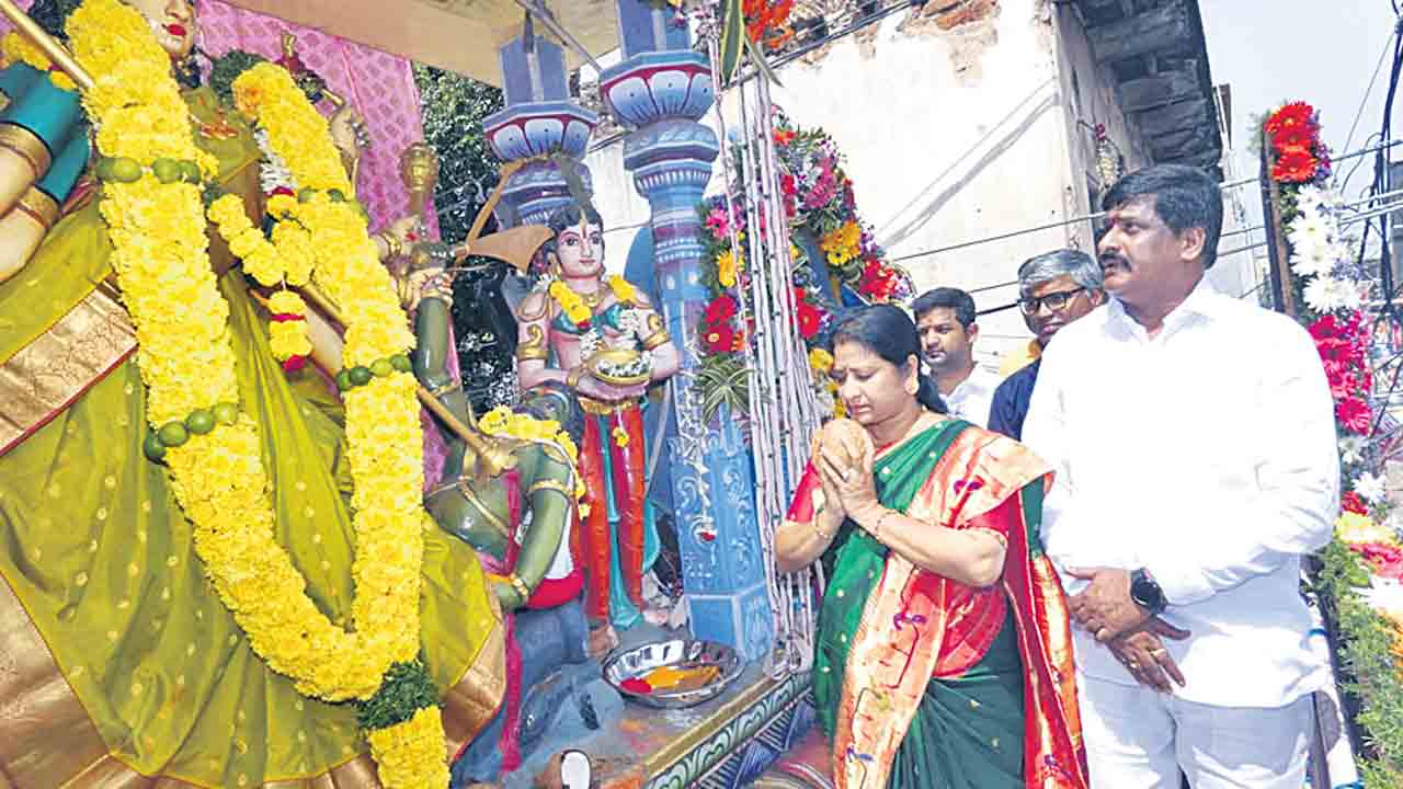 బోనమెత్తిన లష్కర్‌