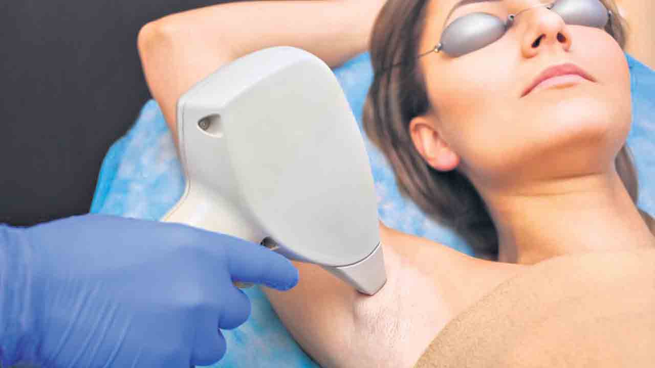 Laser Treatment | లేజర్‌ ట్రీట్‌మెంట్‌తో కాళ్లు, చేతుల మీది వెంట్రుకలు తొలగించుకోవడం మంచిదేనా?