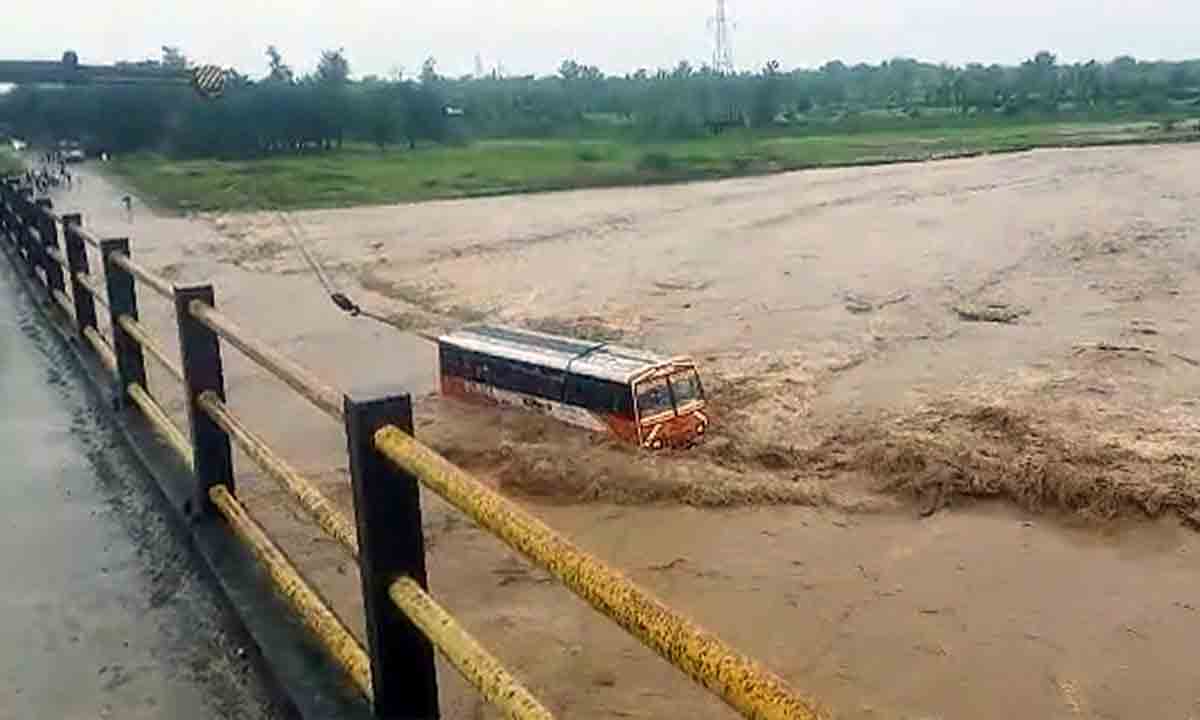 ఉత్తరాదిన వర్ష బీభత్సం