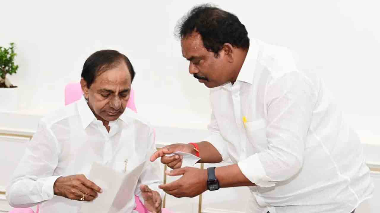 సీఎం కేసీఆర్‌ను కలిసిన ఎమ్మెల్యే సుంకె