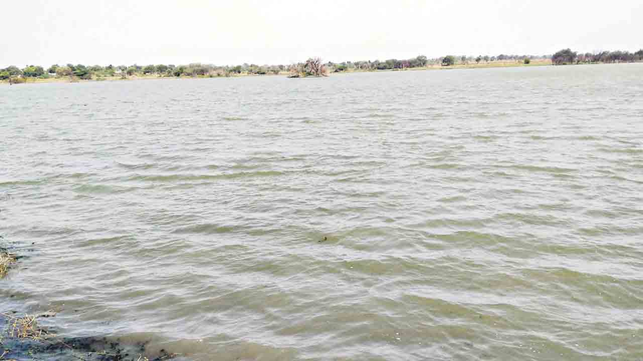 నాడు వెలవెల.. నేడు జలకళ