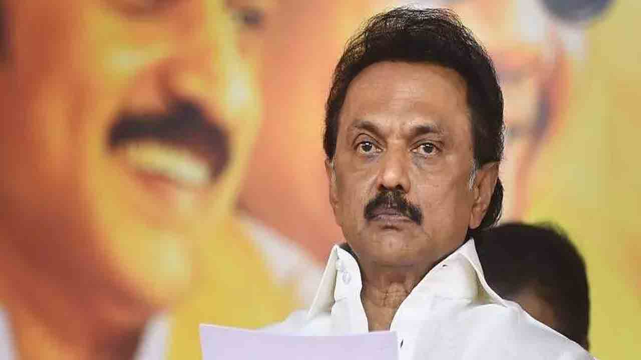 క్రీడాకారులకు శిక్షణ ఇస్తాం..