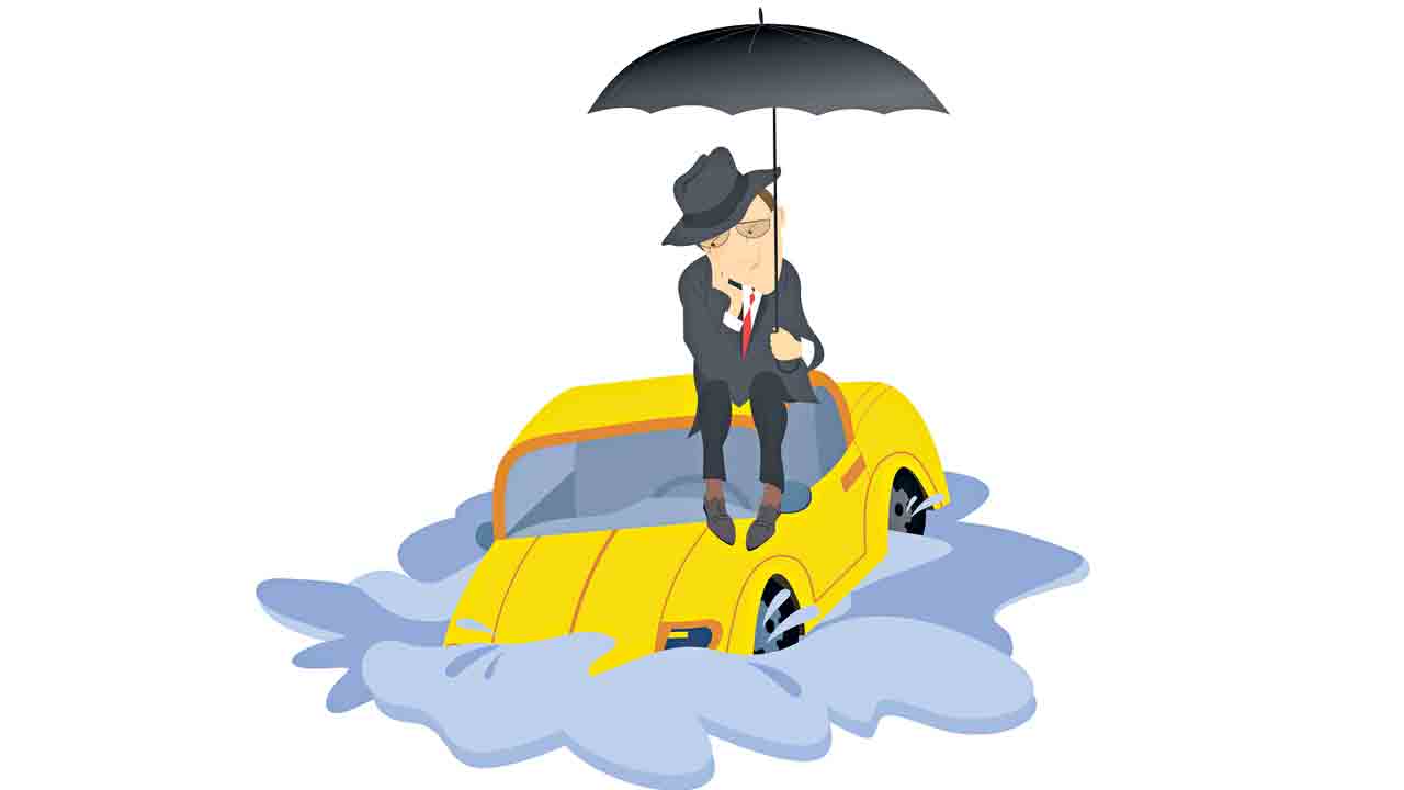 Vehicle insurance | వాహనాలకు వరద ముప్పు తప్పట్లేదు.. మరి వాహన బీమా ఉందా?