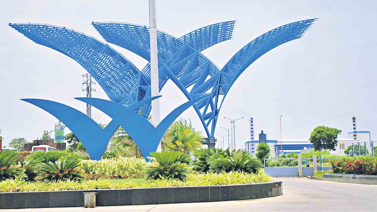 చందన వెల్లి.. ఉసాధి కల్పవల్లి