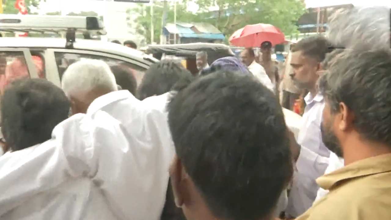 CPI leader Raja | సీపీఐ ప్రధాన కార్యదర్శి రాజాకు తీవ్ర అస్వస్థత.. హుటాహుటిన ఆస్పత్రికి తరలింపు.. Video