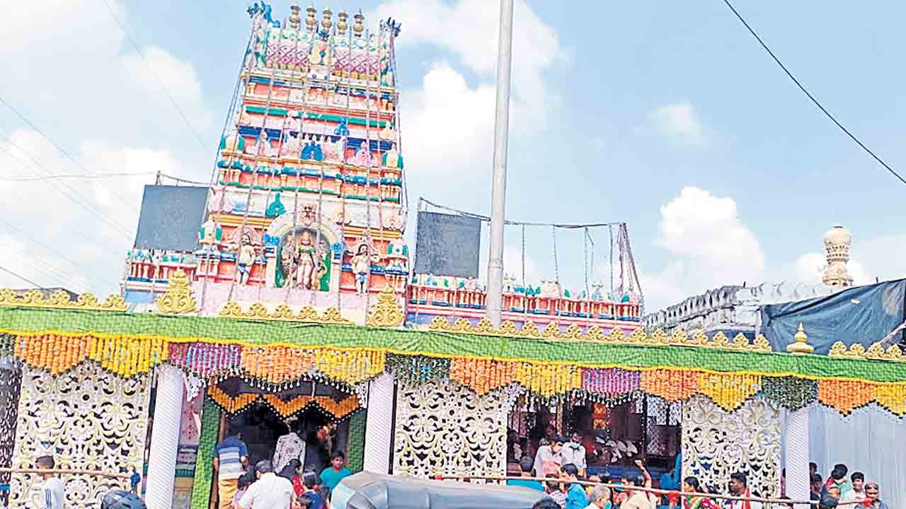దర్బార్‌మైసమ్మ ఆలయంలో బోనాలకు ఏర్పాట్లు