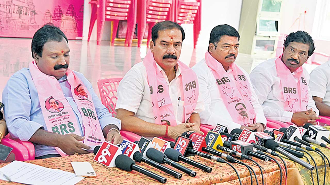 కోచ్‌ ఫ్యాక్టరీ ప్రకటించాకే మోదీ రావాలి