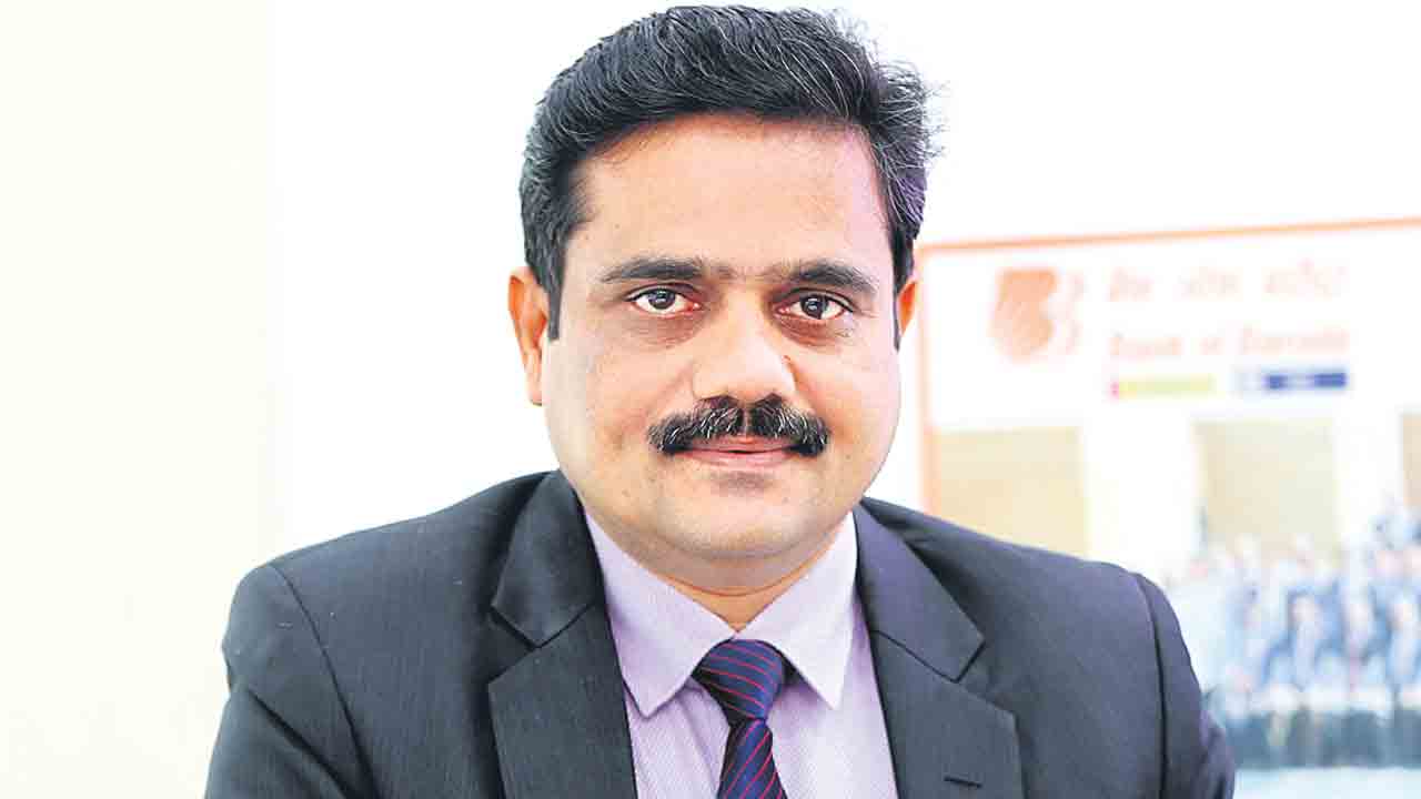 బీవోబీ ఎండీ, సీఈవోగా దేవదత్త చంద్‌