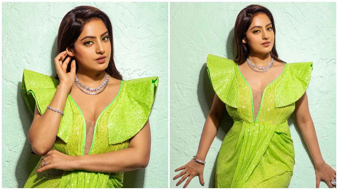 Deepika Singh | చిలుకపచ్చ డ్రెస్‌లో మెస్మరైజ్ చేస్తున్న దీపికా సింగ్..