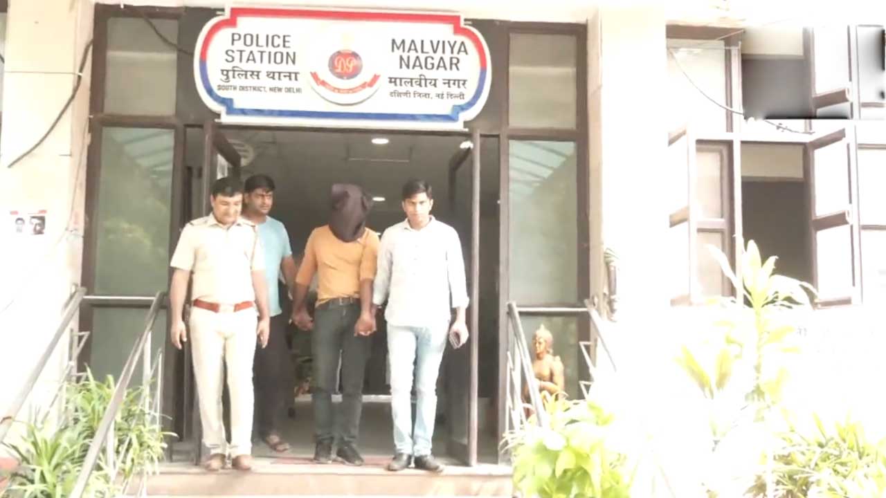 Malviya Nagar murder | ఢిల్లీలో 22 ఏళ్ల యువతి హత్య కేసు.. నిందితుడిని అరెస్ట్‌ చేసిన పోలీసులు