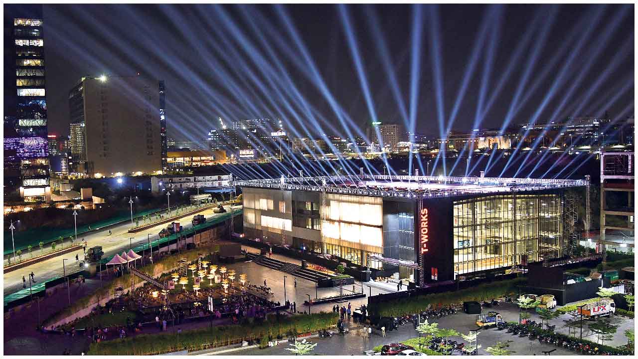 Photo Story | విశ్వనగరంగా హైదరాబాద్‌.. అంతర్జాతీయ ప్రమాణాలు.. అభివృద్ధి పరుగులు