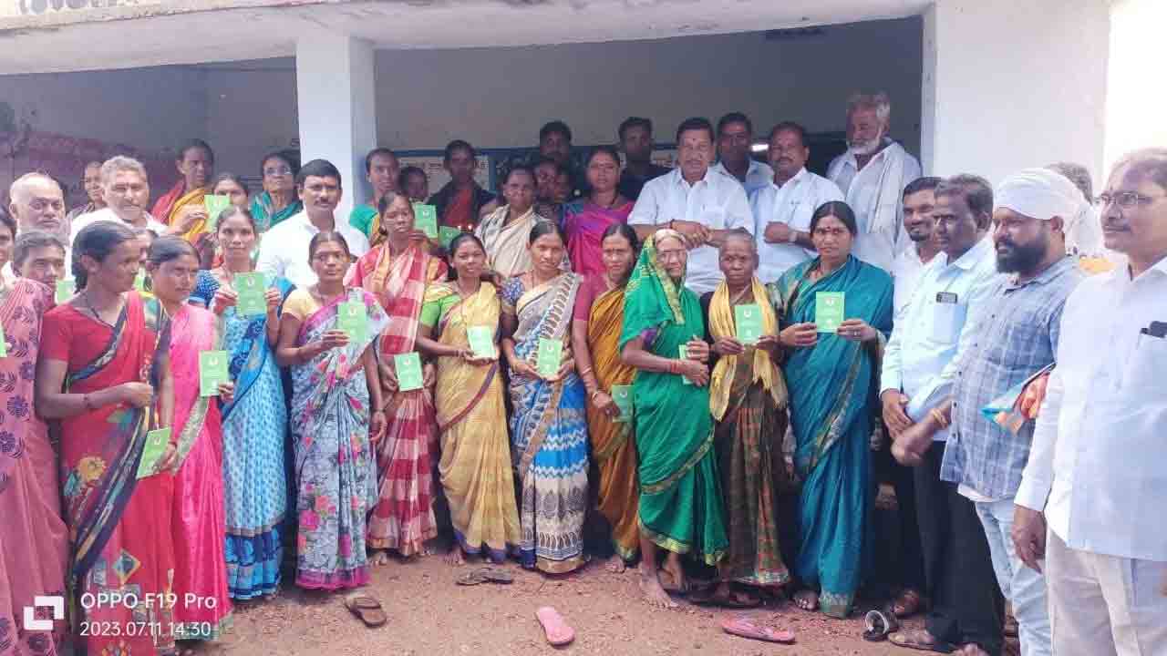 గిరిజనుల ఏళ్ల కల నెరవేరింది