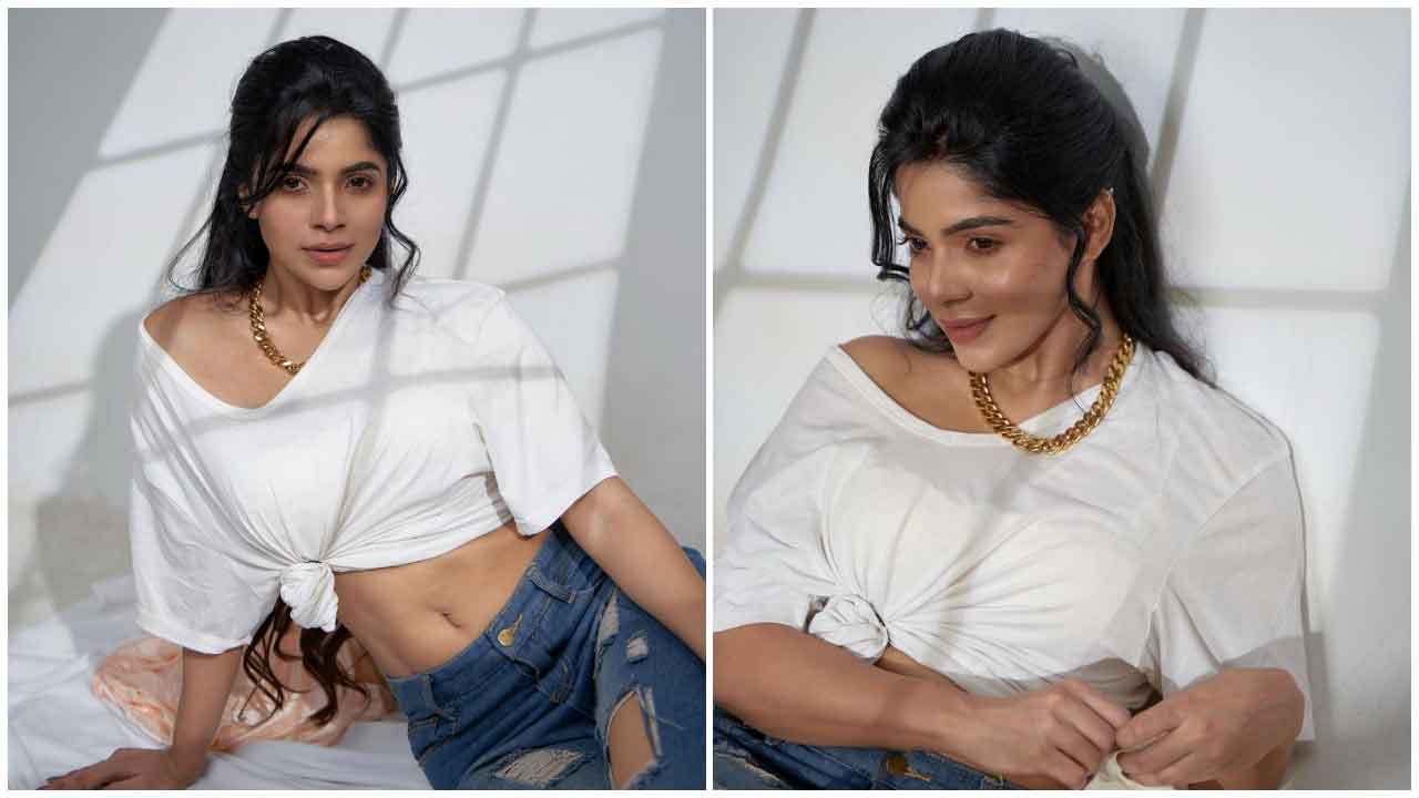 Divya Bharathi | కంటి చూపుతో ప్రాణాలు తీస్తున్న దివ్య భారతి..