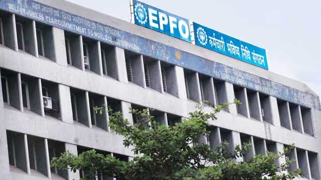 EPFO interest rate | ఈపీఎఫ్‌వో ఖాతాదారులకు తీపి కబురు.. డిపాజిట్‌లపై వడ్డీ రేటు పెంపు