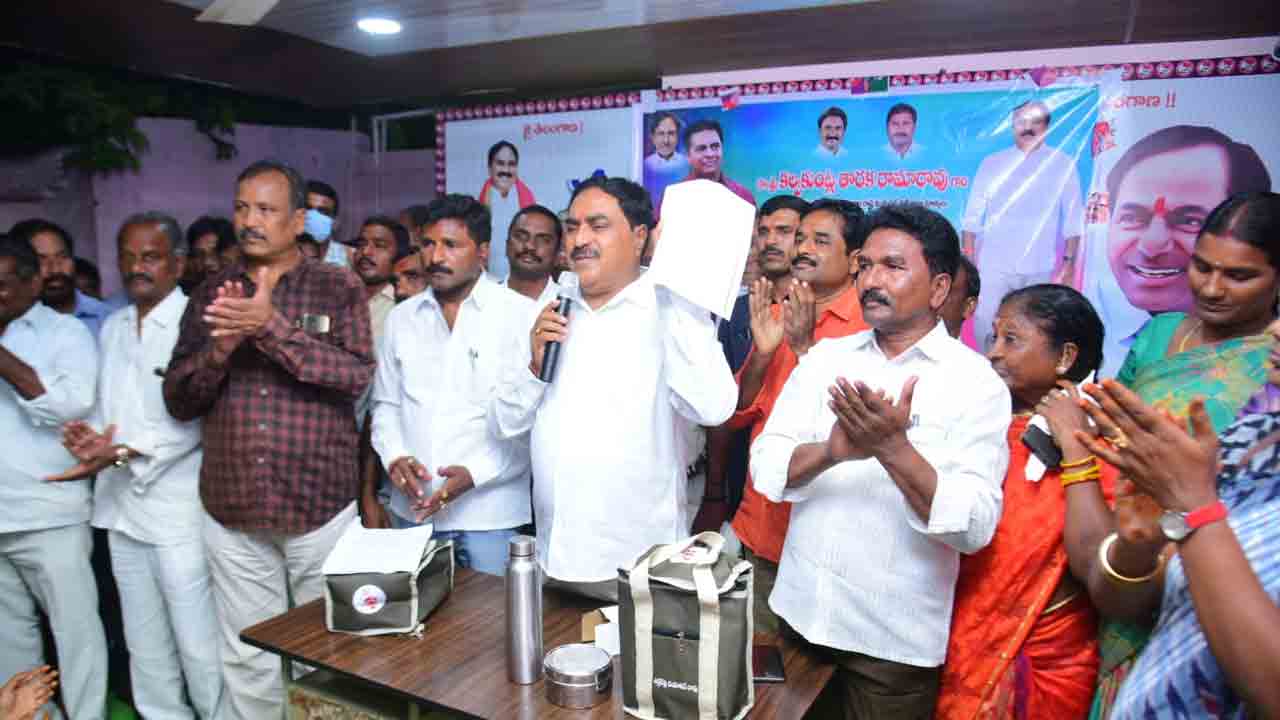 TS Minister Errabelli | పొలిటిక‌ల్ టూరిస్టుల‌ను ప‌ట్టించుకోన‌క్క‌ర‌ల్లేదు.. మంత్రి ఎర్ర‌బెల్లి స్ప‌ష్టీక‌ర‌ణ‌