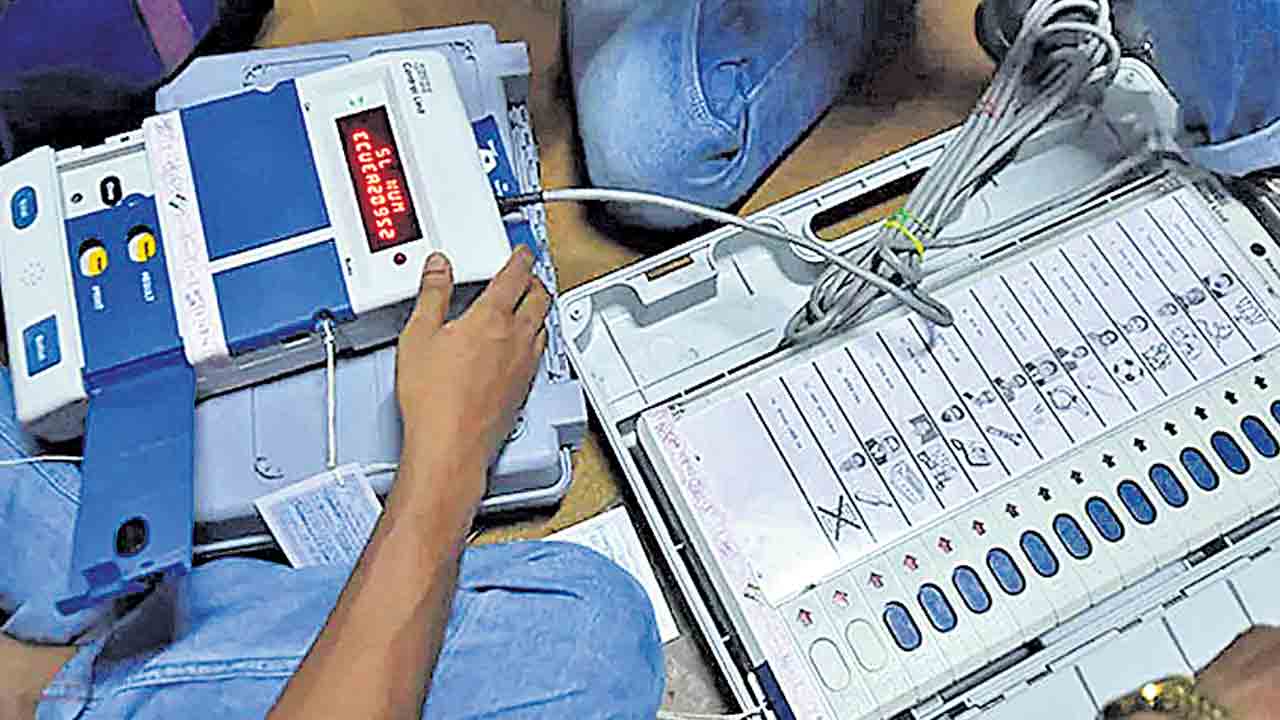 Greater Hyderabad Voters | గ్రేటర్‌లో మొత్తం ఓటర్లు 45.36 లక్షలు