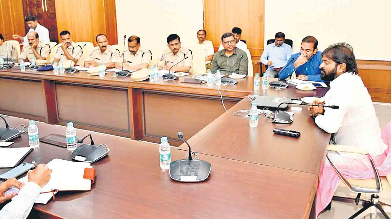 తాటి, ఈత, ఖర్జూర చెట్లకు నంబర్లు