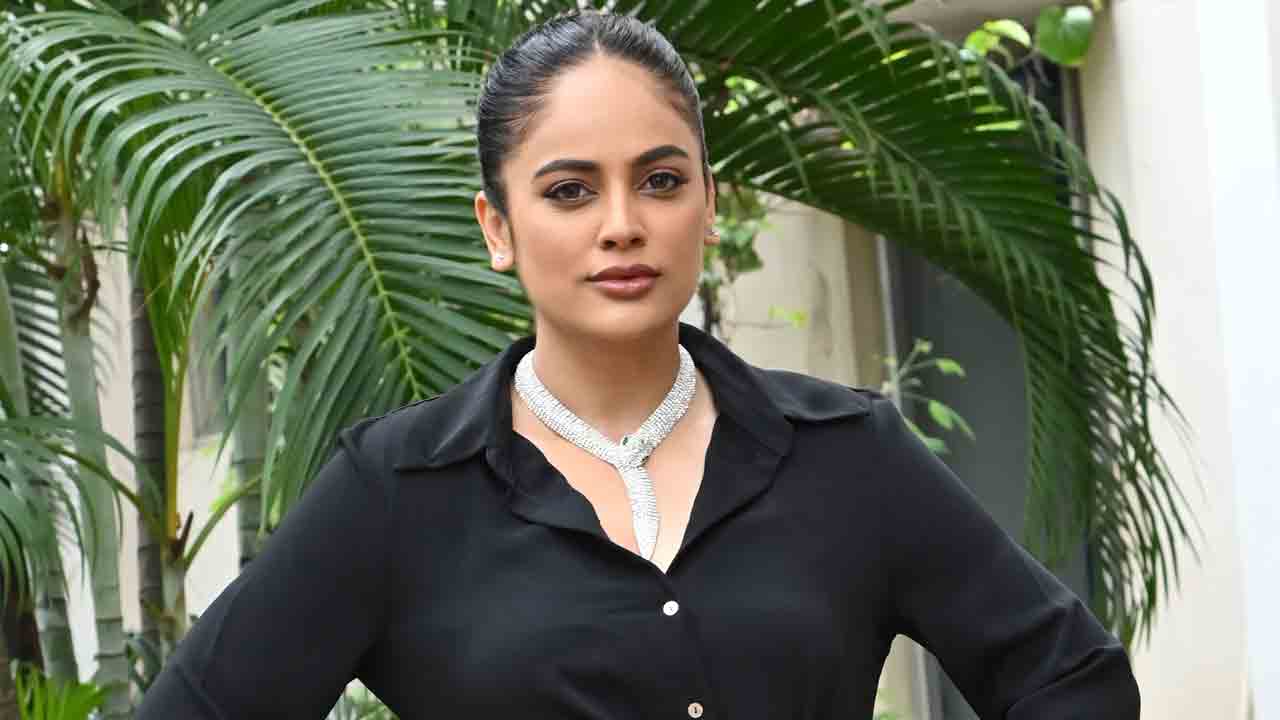 Nandita Swetha | బ్లాక్‌ డ్రెస్‌లో మిలమిల మెరిసిపోతున్న నందితా శ్వేత