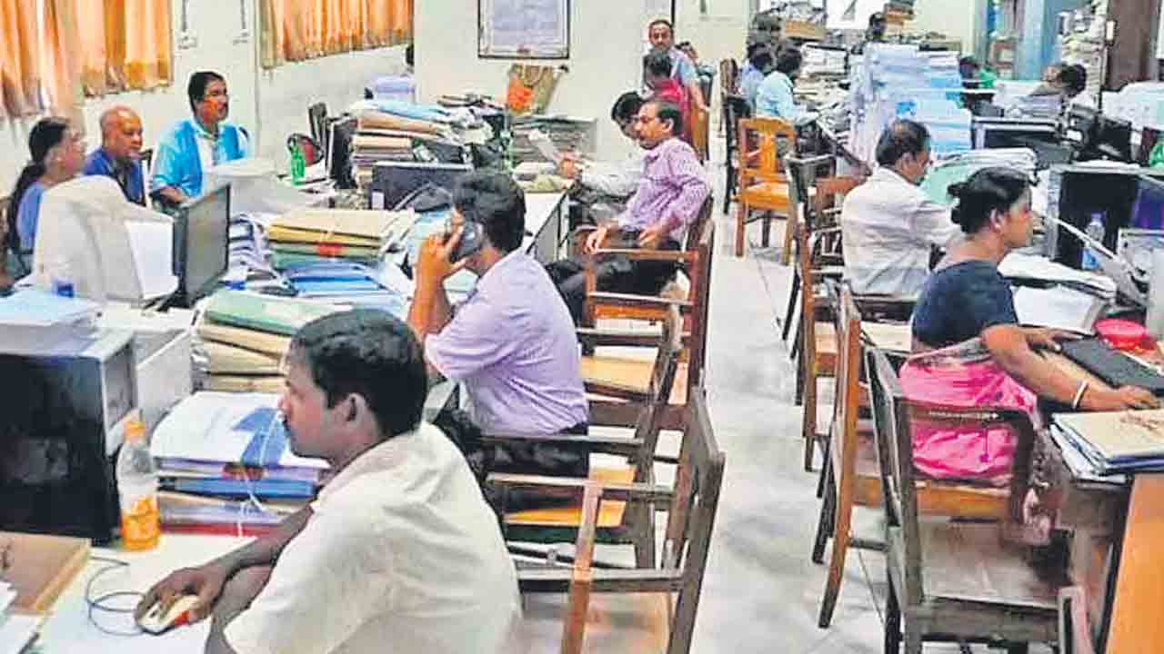 మీరే బలగం