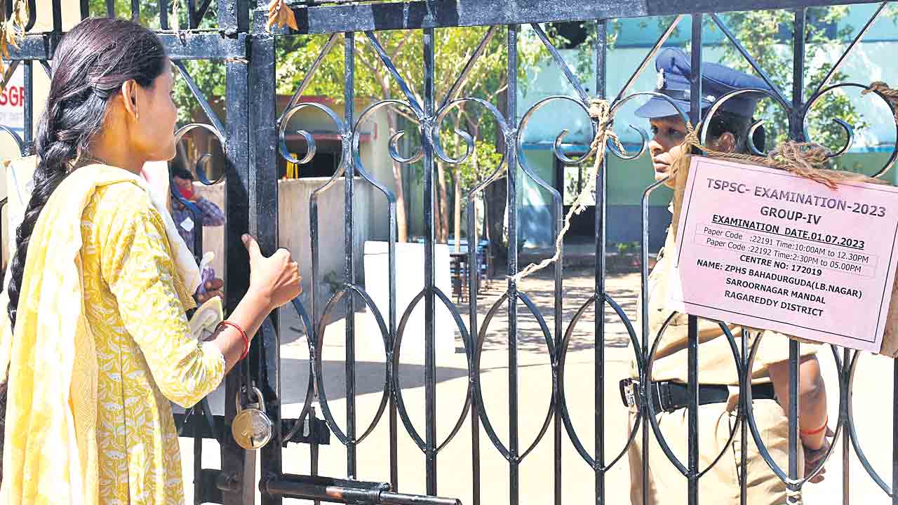 Group-4 Exam |  సింగూరు సింహ గర్జన ఎక్కడ జరిగింది.. గ్రూప్‌-4 పరీక్షలో తెలంగాణ పథకాలు, పాలసీలకు ప్రాధాన్యం