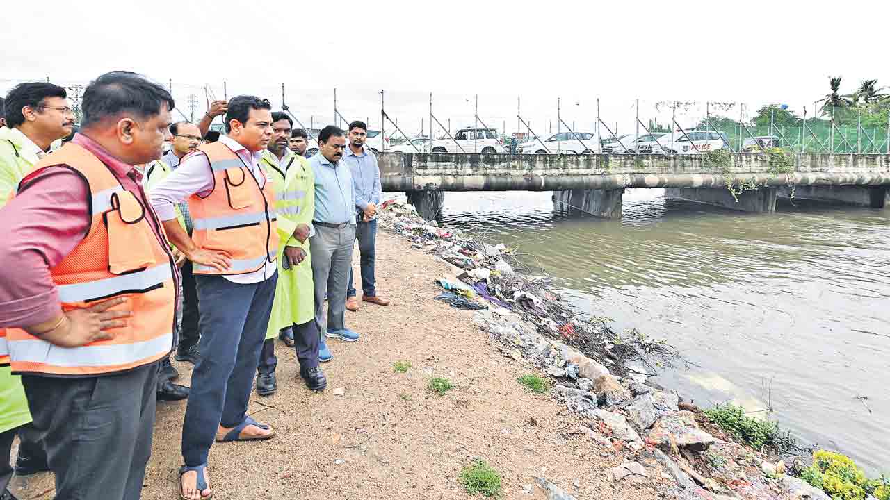 కష్టం రాకుండా.. కునుకు లేకుండా సిబ్బంది నిరంతర శ్రమ