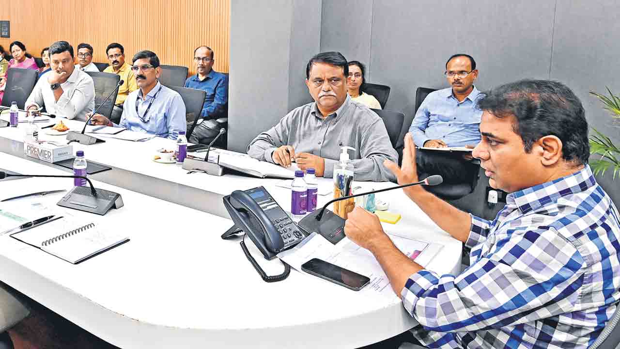 ముసురేనని మురువొద్దు